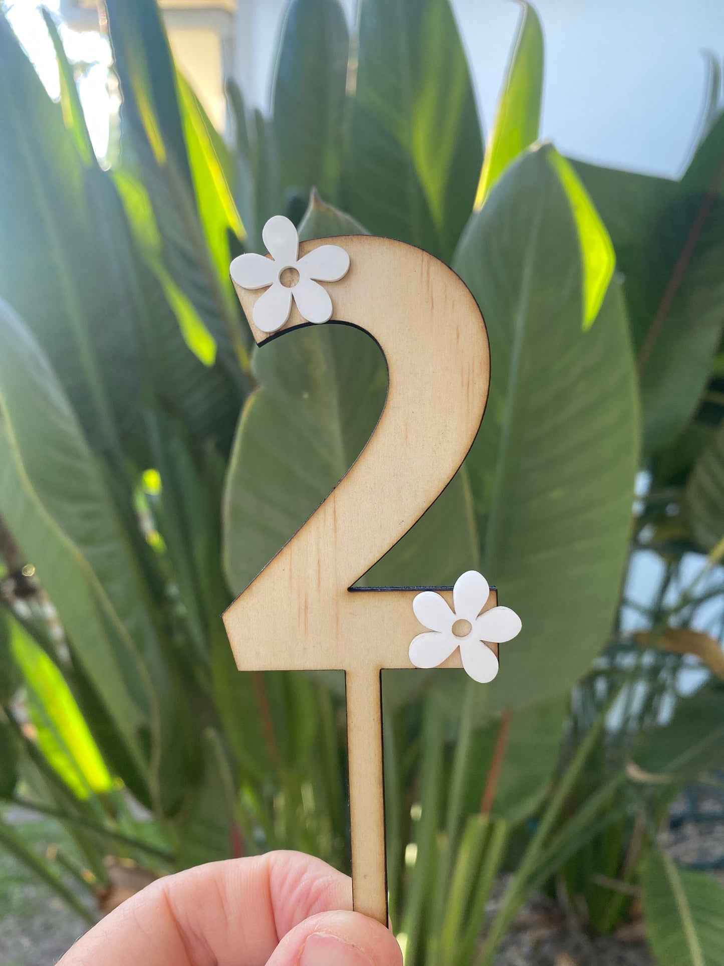Wooden Daisy Number Cake / Cupcake Topper
