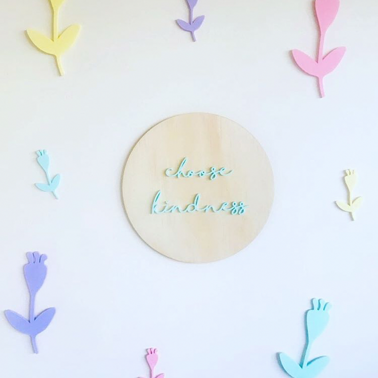 ‘Choose Kindness’ Round Wooden Sign  image 1